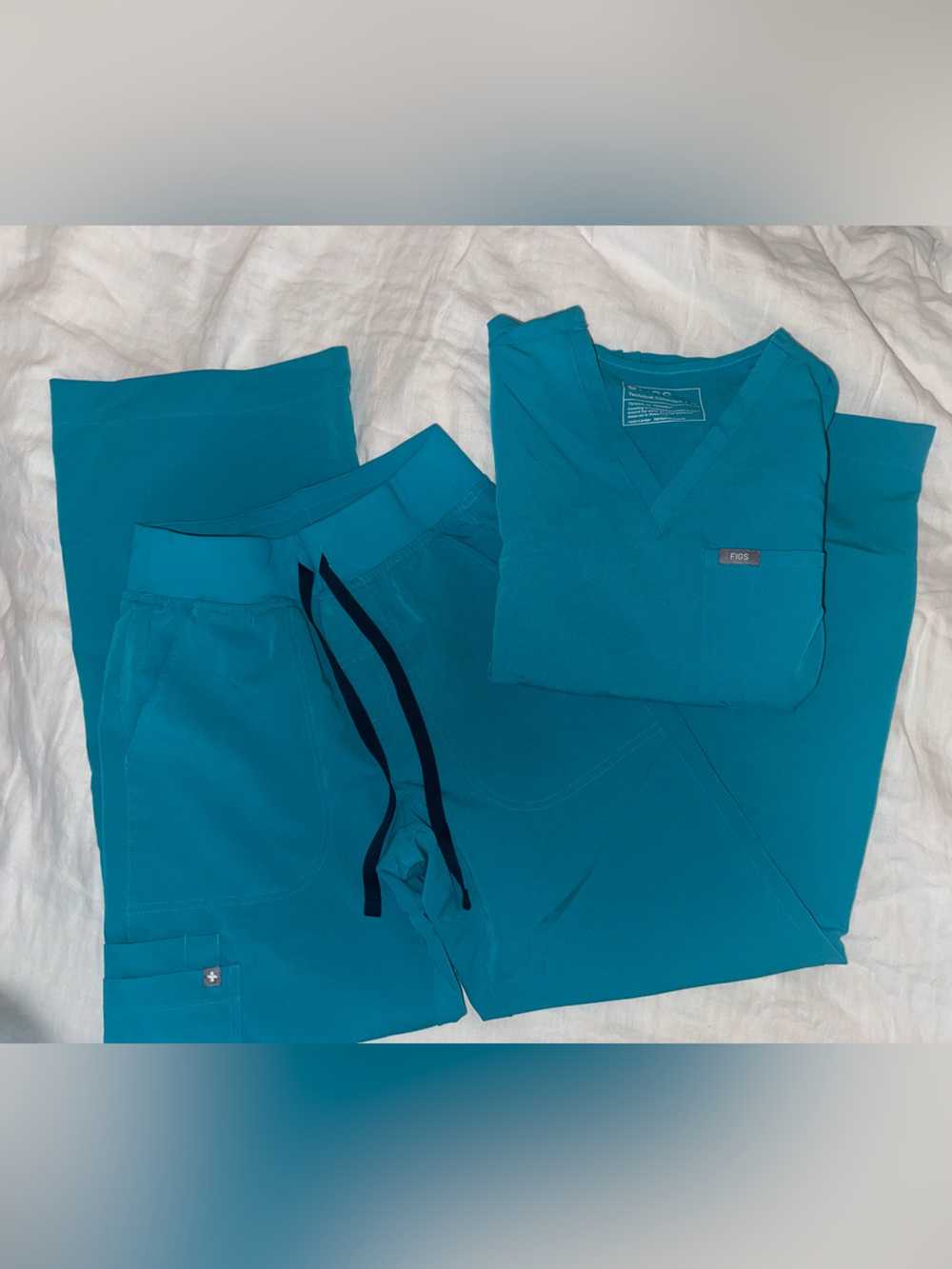 Teal figs scrub set